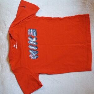 Boys Nike T-shirt size small red